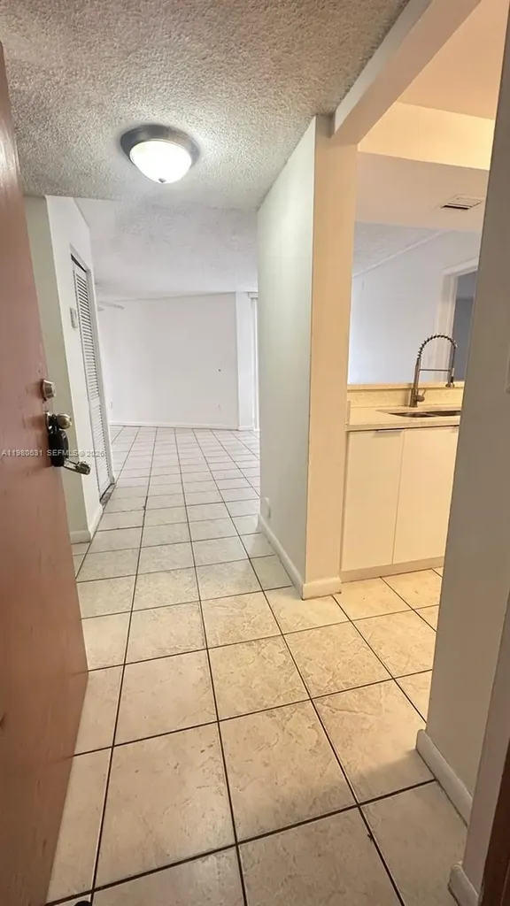 7125 NW 186th Street Hialeah FL 33015