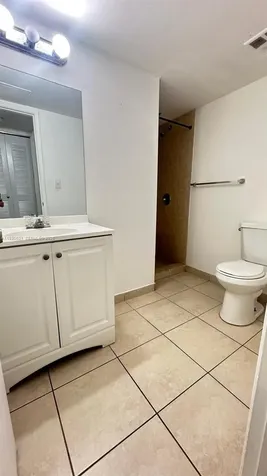 7125 NW 186th Street Hialeah FL 33015
