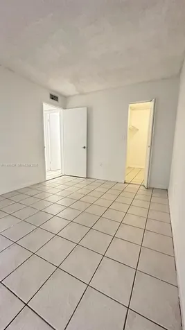7125 NW 186th Street Hialeah FL 33015