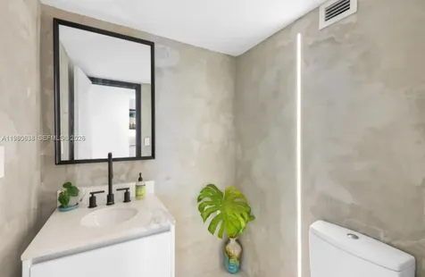 2655 Collins Avenue Miami Beach FL 33140