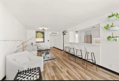 2655 Collins Avenue Miami Beach FL 33140
