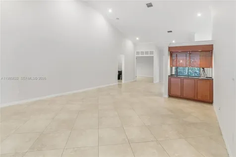 11028 SW 77th Court Circle Pinecrest FL 33156