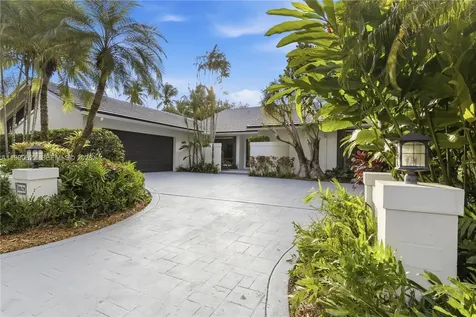 11028 SW 77th Court Circle Pinecrest FL 33156