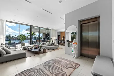 310 S Hibiscus Drive Miami Beach FL 33139