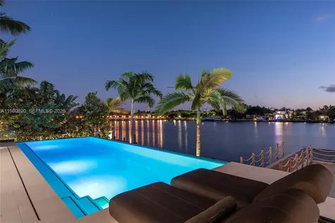 310 S Hibiscus Drive Miami Beach FL 33139