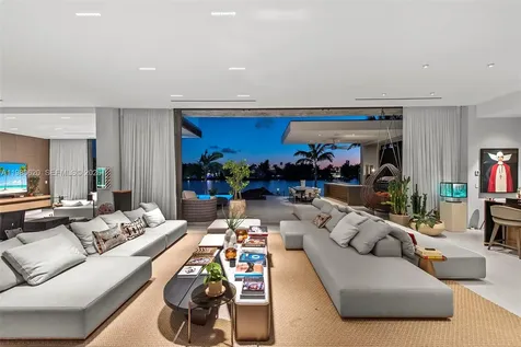 310 S Hibiscus Drive Miami Beach FL 33139