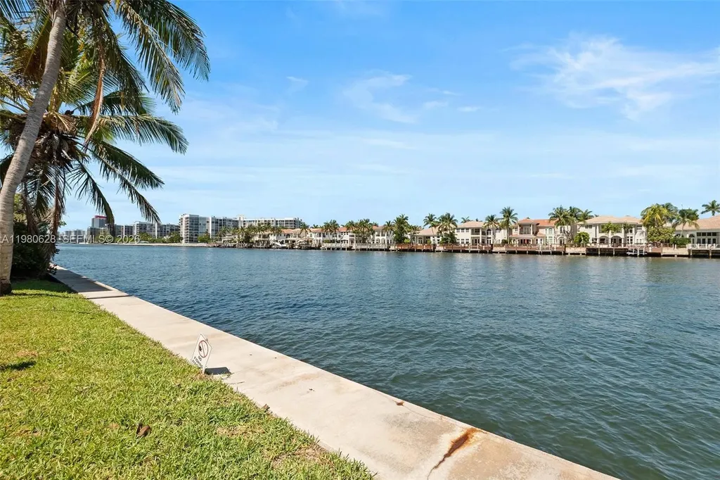 2200 S Ocean Drive Hollywood FL 33019