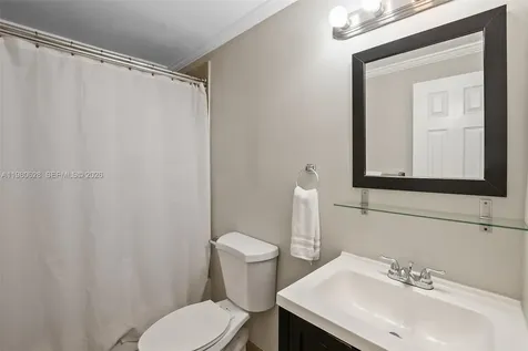 2200 S Ocean Drive Hollywood FL 33019