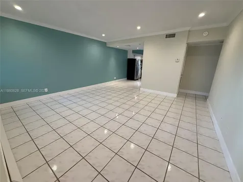 2200 S Ocean Drive Hollywood FL 33019