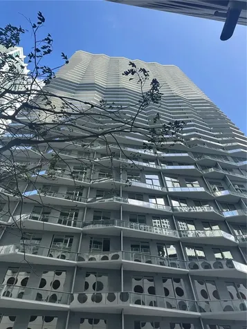 77 SE 5th Street Miami FL 33131