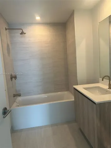 77 SE 5th Street Miami FL 33131