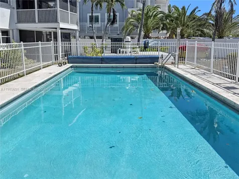 5301 Ocean Terrace Marathon FL 33050
