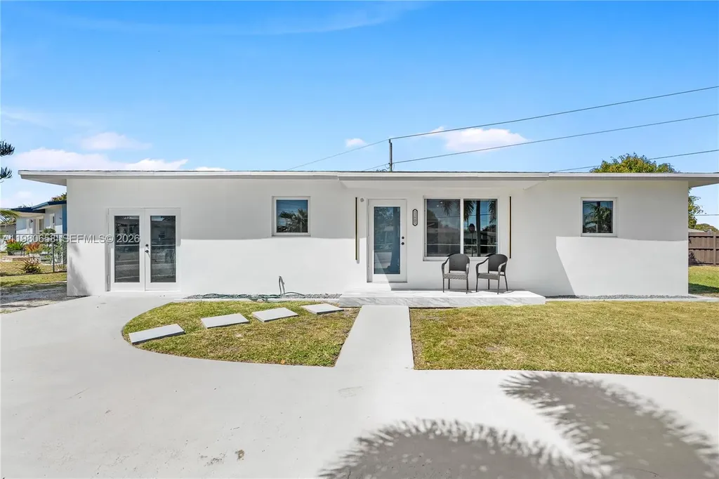 11805 SW 185th Street Miami FL 33177