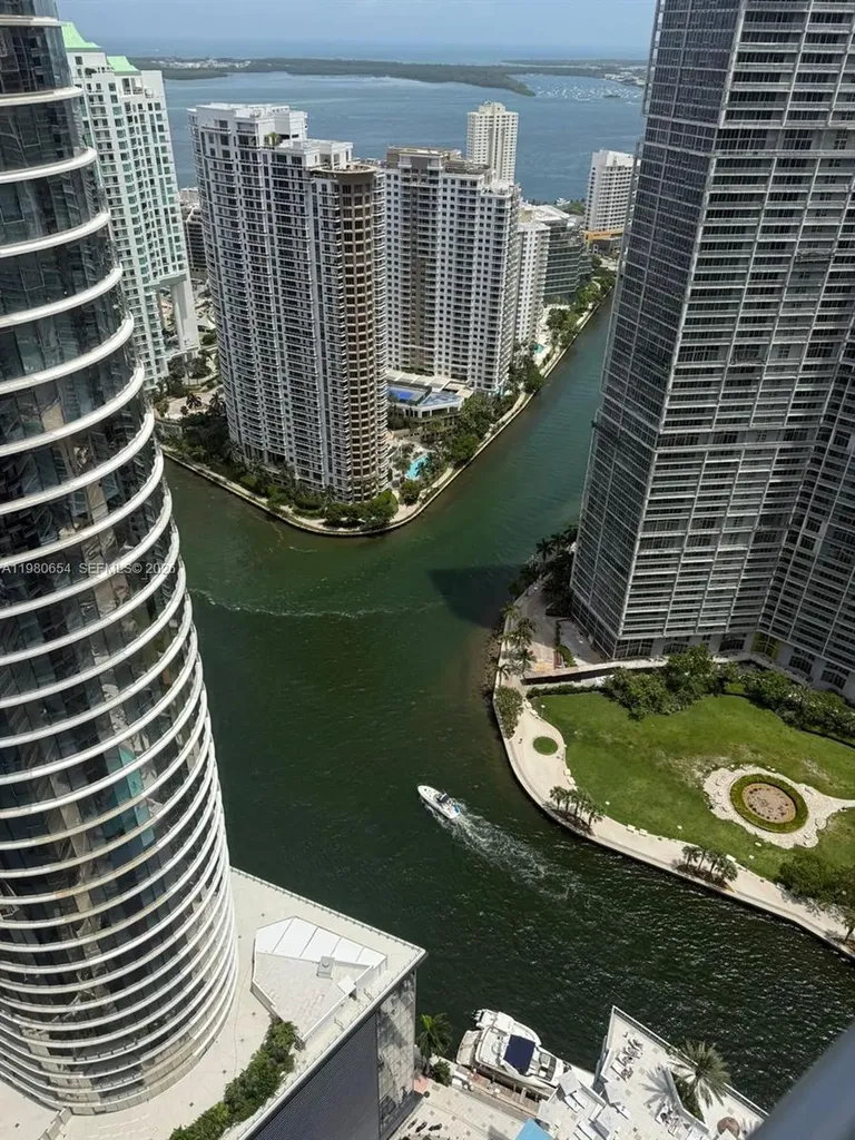 200 Biscayne Boulevard Way Miami FL 33131