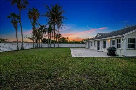 14952 SW 149th Street Miami FL 33196