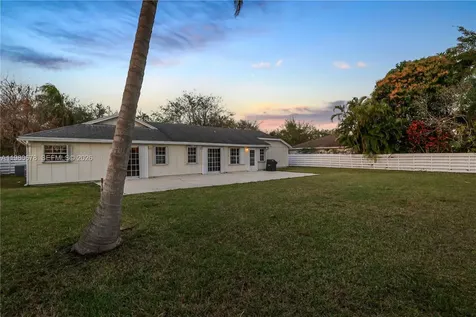 14952 SW 149th Street Miami FL 33196