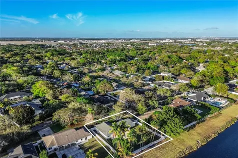 14952 SW 149th Street Miami FL 33196