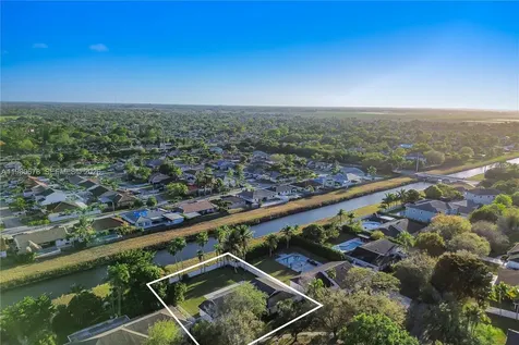 14952 SW 149th Street Miami FL 33196