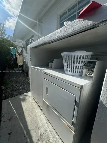 Miami Beach FL 33141
