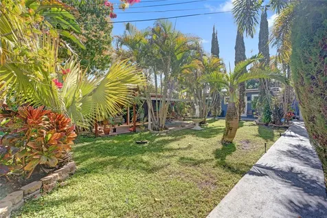 2258 SW 15th Street Miami FL 33145