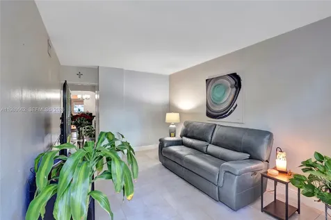 2258 SW 15th Street Miami FL 33145