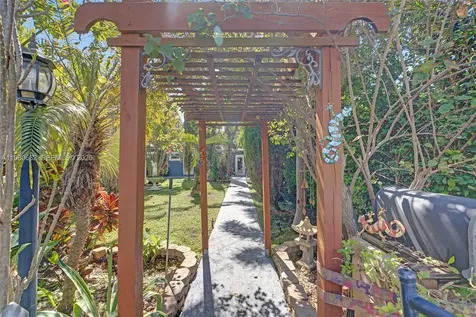 2258 SW 15th Street Miami FL 33145