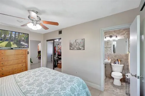 2258 SW 15th Street Miami FL 33145