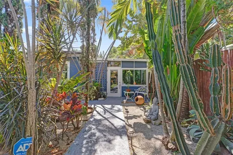 2258 SW 15th Street Miami FL 33145