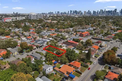 2258 SW 15th Street Miami FL 33145