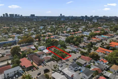 2258 SW 15th Street Miami FL 33145