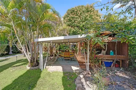 2258 SW 15th Street Miami FL 33145