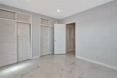 820 SW 11th Avenue Hallandale Beach FL 33009