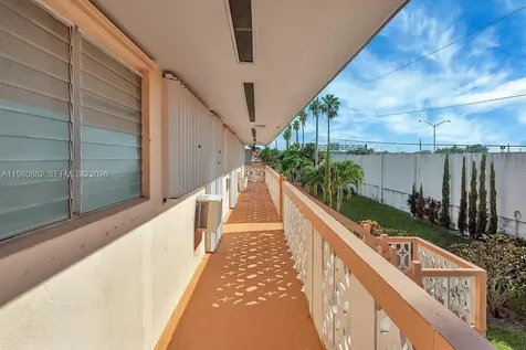 820 SW 11th Avenue Hallandale Beach FL 33009