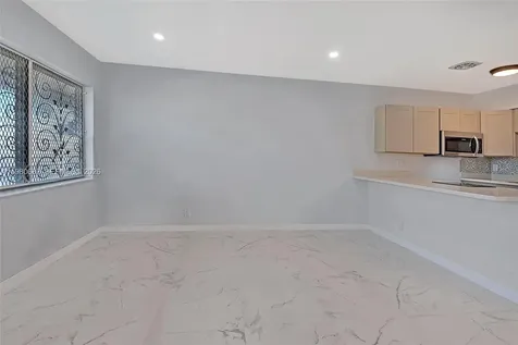 820 SW 11th Avenue Hallandale Beach FL 33009