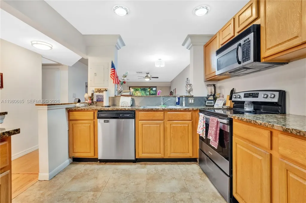 3777 NW 78th Avenue Davie FL 33024