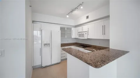 325 S Biscayne Boulevard Miami FL 33131