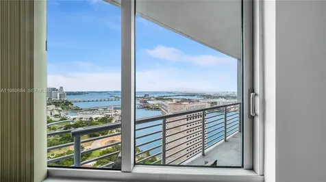 325 S Biscayne Boulevard Miami FL 33131