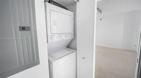 325 S Biscayne Boulevard Miami FL 33131