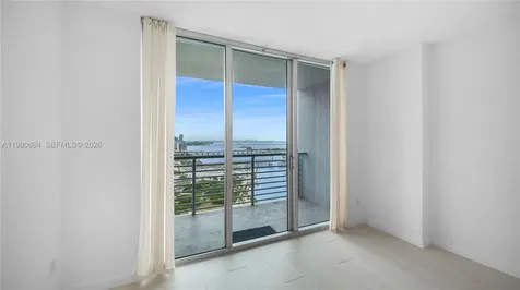 325 S Biscayne Boulevard Miami FL 33131