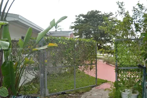 19901 SW 92nd Avenue Cutler Bay FL 33157