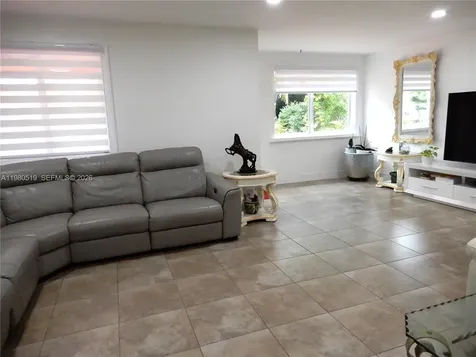 19901 SW 92nd Avenue Cutler Bay FL 33157
