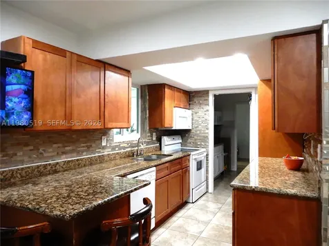 19901 SW 92nd Avenue Cutler Bay FL 33157