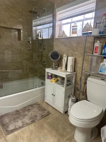 2501 W 73rd Place Hialeah FL 33016
