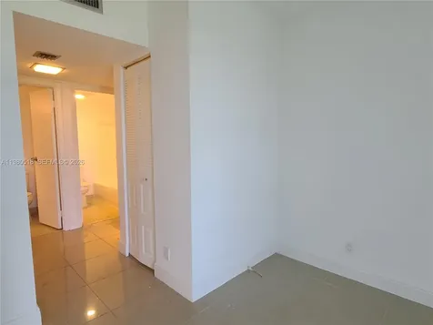 20335 W Country Club Drive Aventura FL 33180