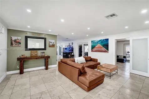 1015 S 14th Avenue Hollywood FL 33020
