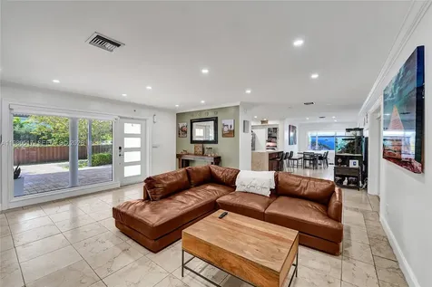 1015 S 14th Avenue Hollywood FL 33020