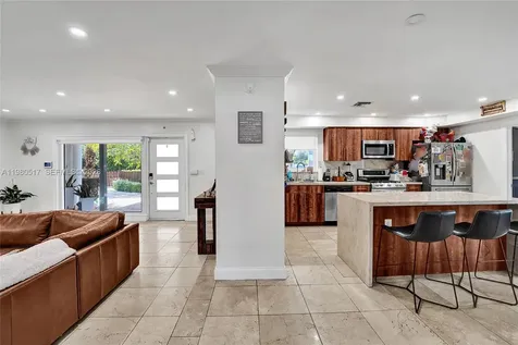 1015 S 14th Avenue Hollywood FL 33020