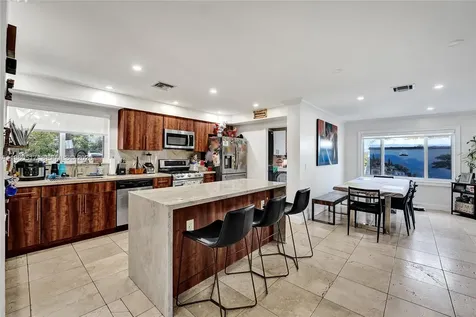 1015 S 14th Avenue Hollywood FL 33020