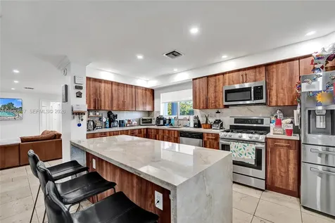 1015 S 14th Avenue Hollywood FL 33020