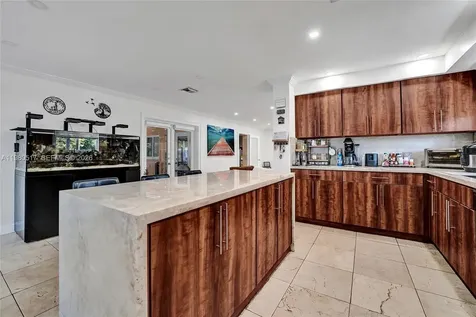 1015 S 14th Avenue Hollywood FL 33020